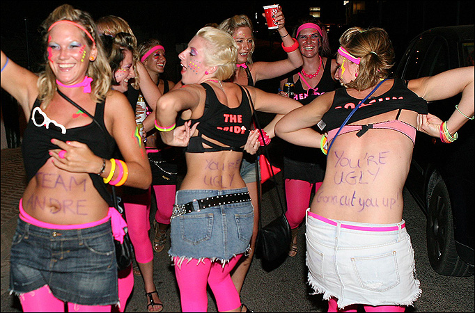 Hen Night Pink Hummer Limo Hire Limo Hire